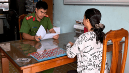 Tổ chức triển khai thực hiện mô hình “Giờ làm việc thứ 9” tại Bộ phận Tiếp nhận và Trả kết quả thủ tục hành chính và mô hình “Tra cứu thủ tục hành chính trong lĩnh vực PCCC và CNCH bằng mã QR tại trụ sở Công an các xã, phường, thị trấn”