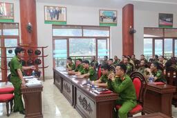 Công an xã Pờ Y, huyện Ngọc Hồi tổ chức giao ban định kỳ với lực lượng bảo vệ ANTT tại cơ sở