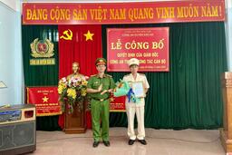Công bố quyết định về việc điều động cán bộ đến Công an huyện Đăk Hà