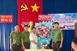 Phòng Tổ chức cán bộ thăm, chúc mừng Bệnh xá Công an tỉnh nhân dịp kỷ niệm 70 năm Ngày Thầy thuốc Việt Nam (27/02/1955 – 27/02/2025)