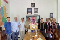 Phòng An ninh nội địa thăm chúc mừng lễ Phục sinh năm 2025