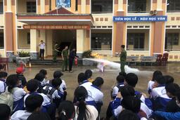 Kon Plông: Tuyên truyền “Kiến thức phòng cháy chữa cháy và kỹ năng phòng chống tai nạn đuối nước” tại trường Trung học cơ sở thị trấn Măng Đen
