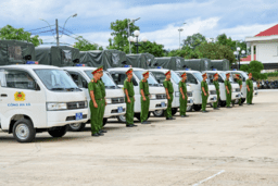 Công an thành phố Kon Tum tổ chức Lễ bàn giao xe ô tô vận tải chuyên dụng cho lực lượng Công an xã trên địa bàn thành phố