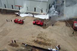 Tổ chức thực tập phương án chữa cháy và cứu hộ tại nhà máy Cồn và tinh bột sắn Đăk Tô