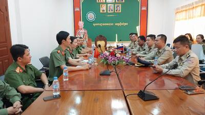 Công an tỉnh Kon Tum thăm, chúc Tết cổ truyền Công an tỉnh Rattanakiri và Công an tỉnh Stung Treng, Vương quốc Campuchia