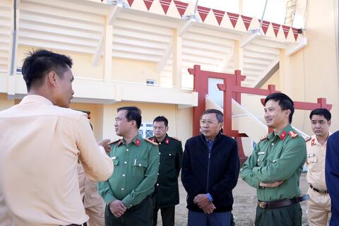 Khảo sát khu vực Sân vận động tỉnh phục vụ triển khai công tác đảm bảo an ninh, trật tự Lễ kỷ niệm 110 năm Ngày thành lập tỉnh Kon Tum