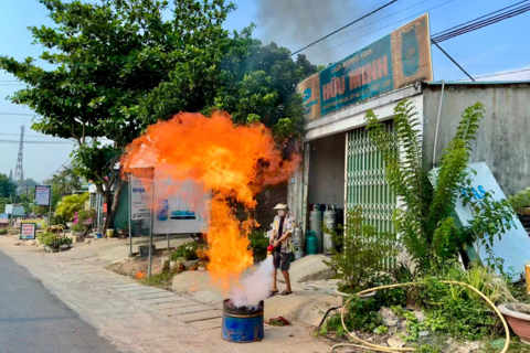 Ngọc Hồi: Tổ chức thực tập phương án chữa cháy và cứu nạn, cứu hộ tại Cửa hàng kinh doanh Gas Hữu Minh