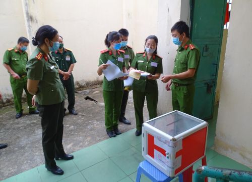 Kiểm tra tại cơ sở giam giữ Đăk Hà