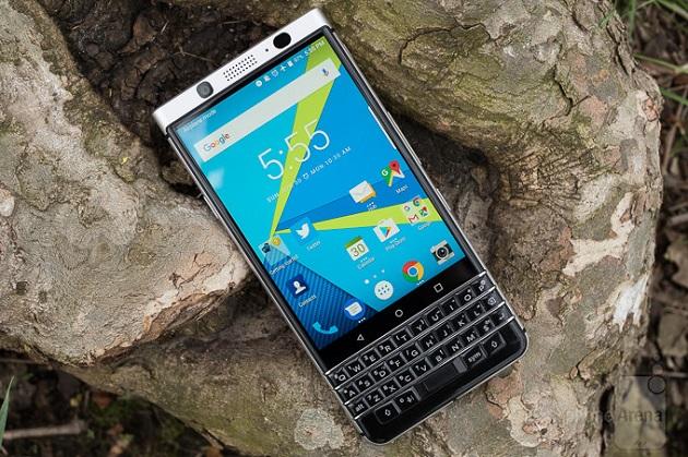 BlackBerry KEYone cho thời lượng pin “trâu”, bỏ xa iPhone 7