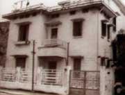 Description: Description: Nhà số 7 phố Ôn Như Hầu (nay là phố Nguyễn Gia Thiều) - một trong số những trụ sở của bọn phản động Quốc dân đảng tại Hà Nội (năm 1946).