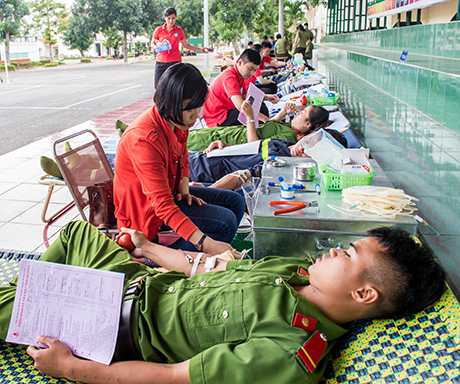 Đoàn Thanh niên Công an tỉnh hiến máu tình nguyện đợt 2 năm 2019