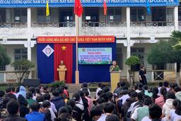 Công an thị trấn Đăk Hà tổ chức tuyên truyền, phổ biến giáo dục pháp luật và kỹ năng sống cho học sinh trước năm học mới